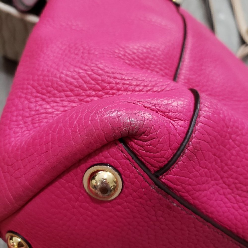 Michael Kors Pink Pebbled Leather Jet Set Tote - Picture 9 of 13